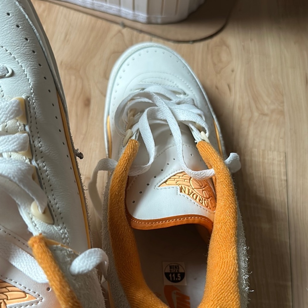 Jordan Sneakers White and Orange Accents - Picture 6 of 8